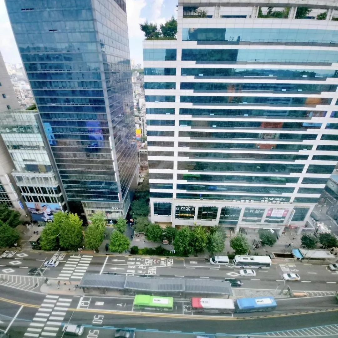Hongdae Residence-2 1Min From Hongik Uni Station Exit #1 Seoul 0*,  Südkorea